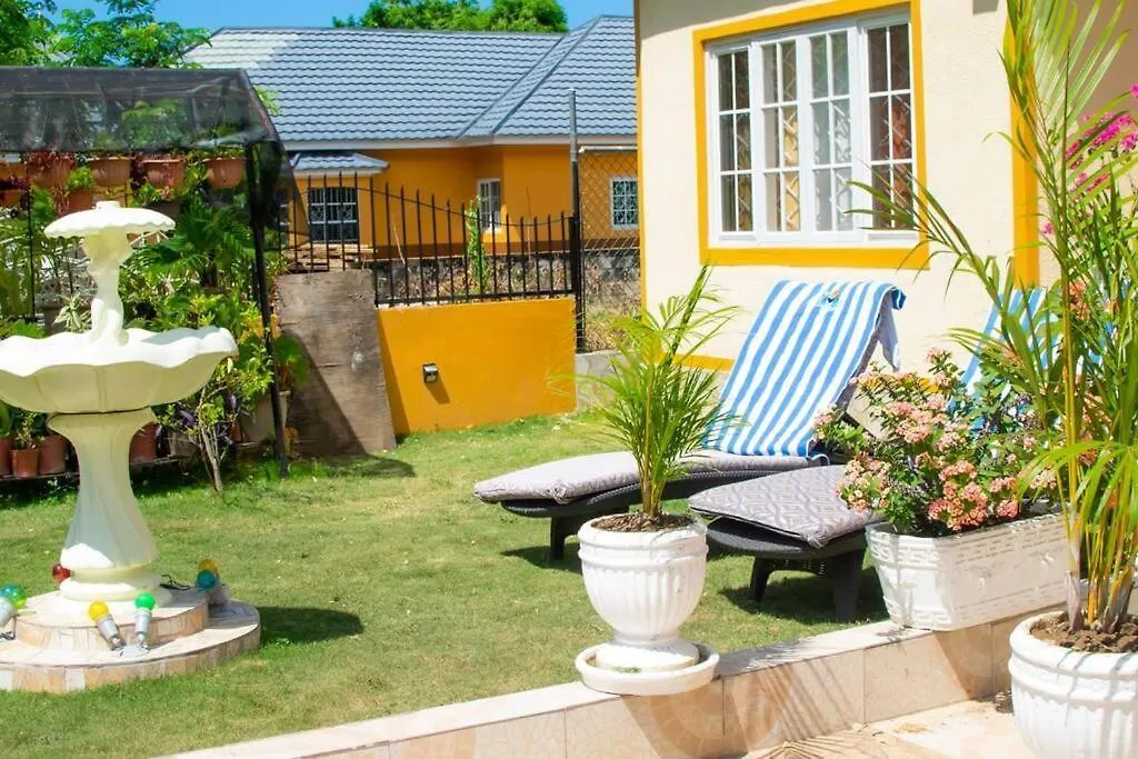 Windbreak Villa Buff Bay